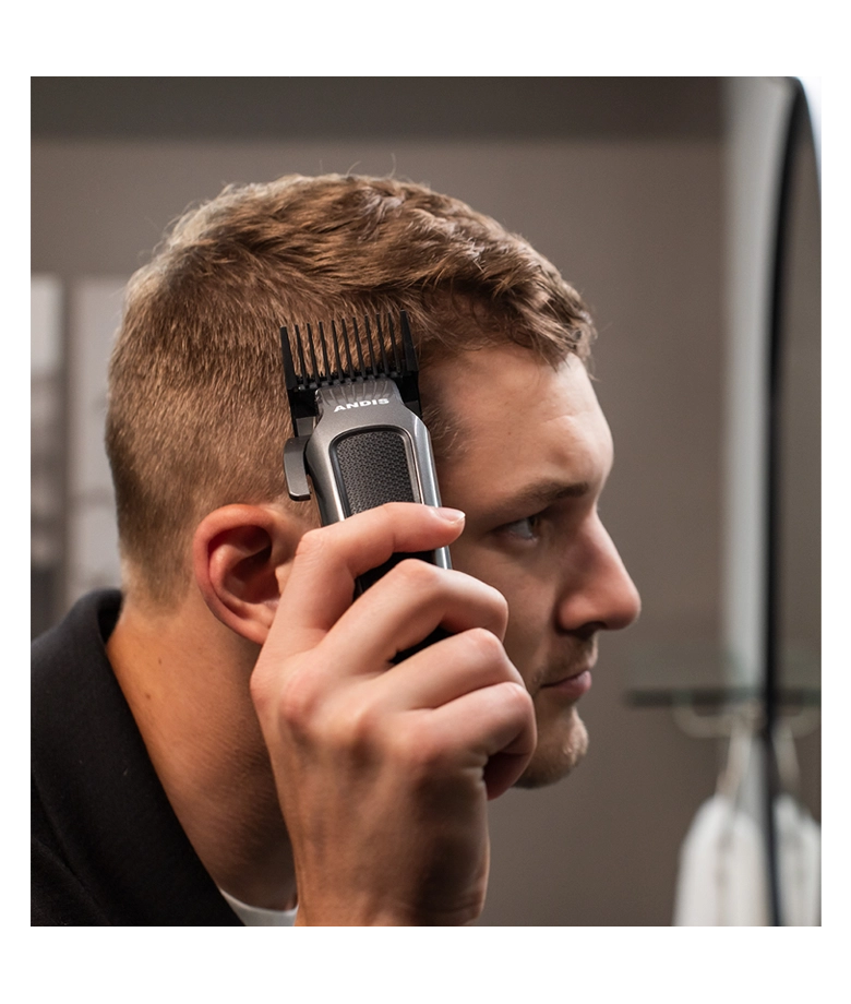 Thumbnail 562924 inCRED Cordless Clipper in-use hair